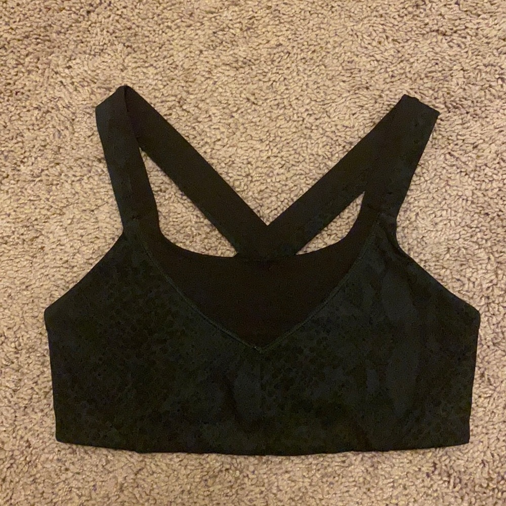 Lululemon sports bra!